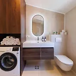 Апартаменти Sunrise Vista Retreat