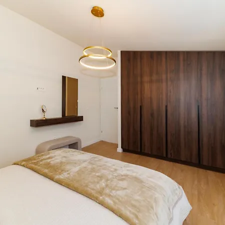 Sunrise Vista Retreat