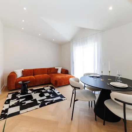 Sunrise Vista Retreat Apartment