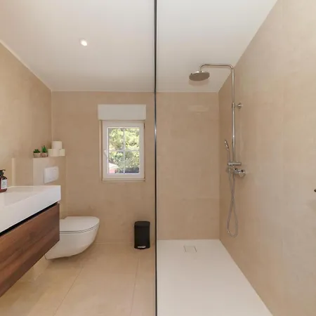 Sunrise Vista Retreat 扎达尔