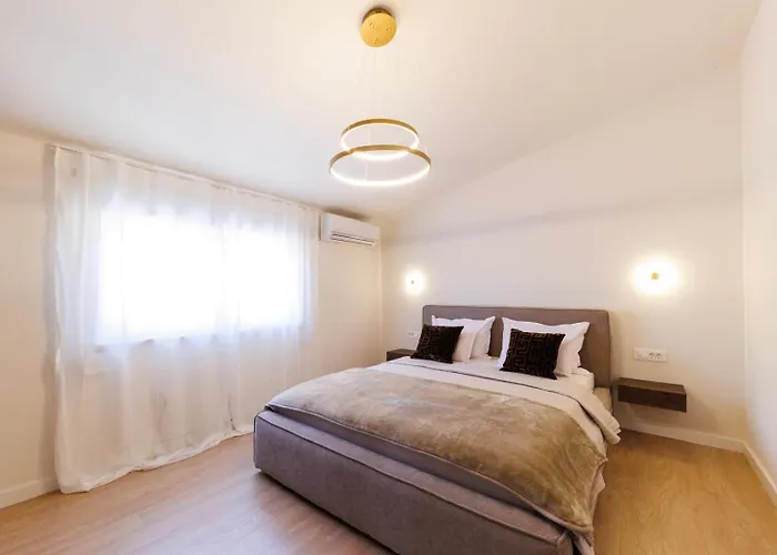 Sunrise Vista Retreat *